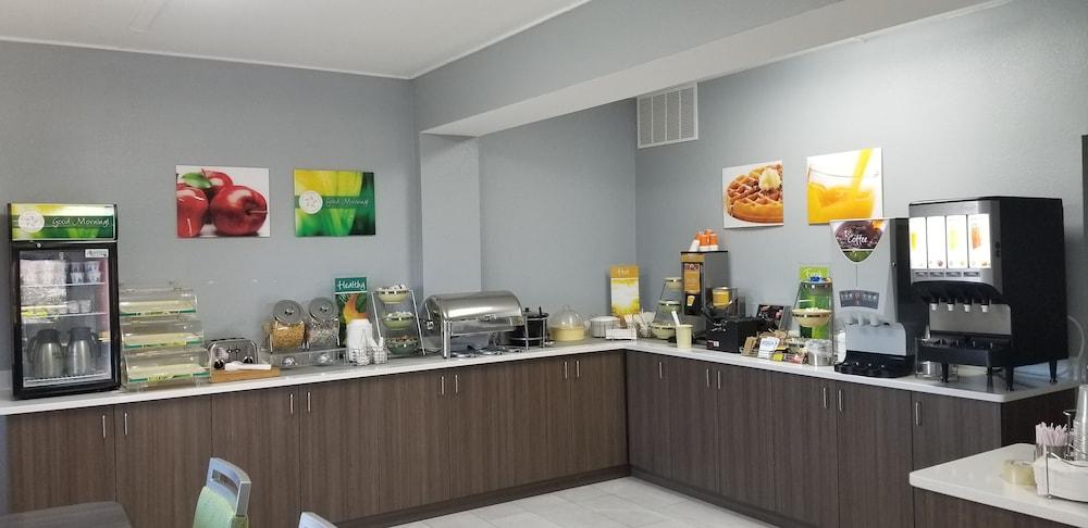 Quality Inn Pelham I-65 Exit 246 Bagian luar foto