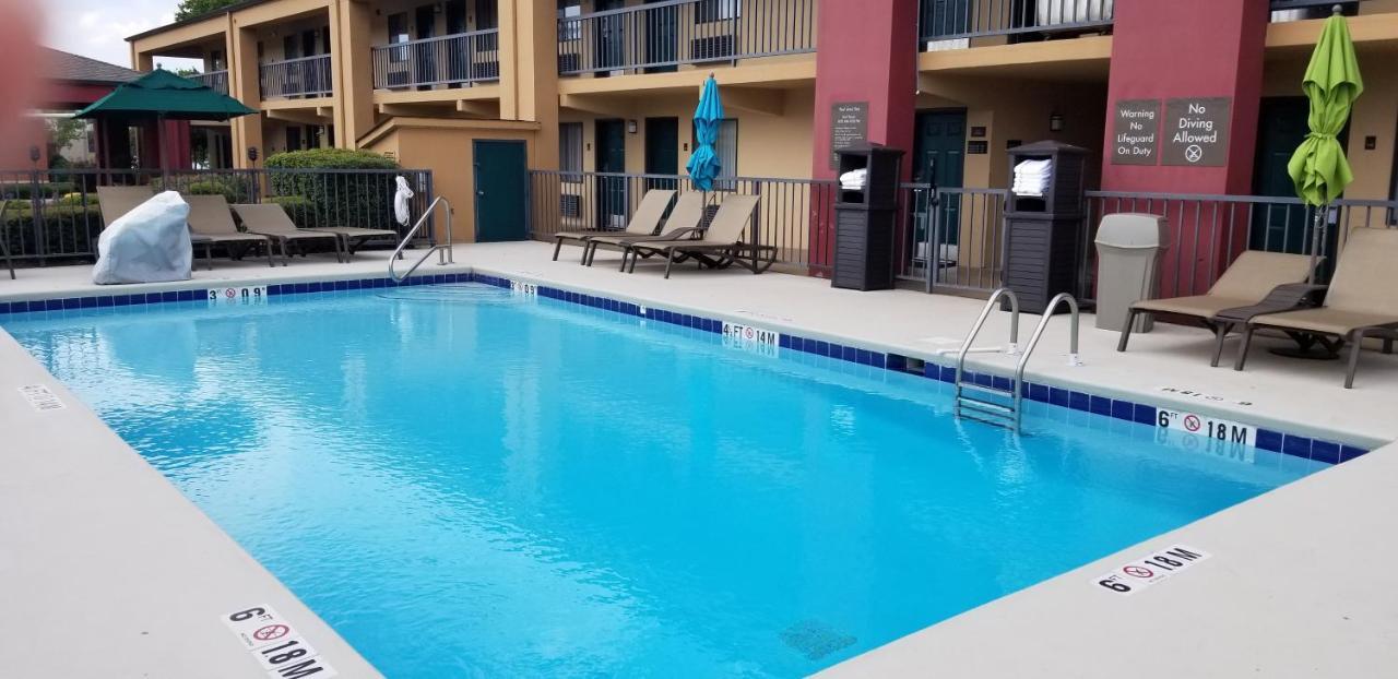 Quality Inn Pelham I-65 Exit 246 Bagian luar foto