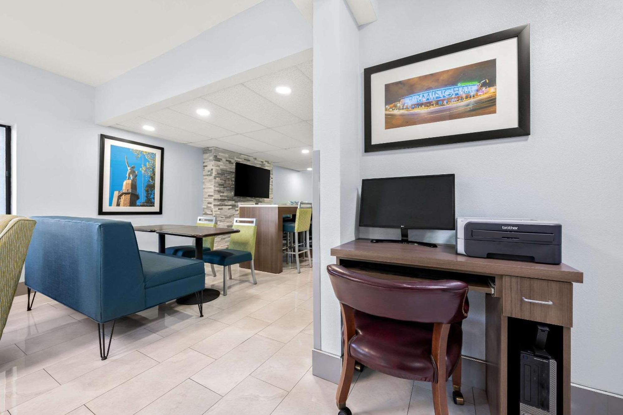 Quality Inn Pelham I-65 Exit 246 Bagian luar foto