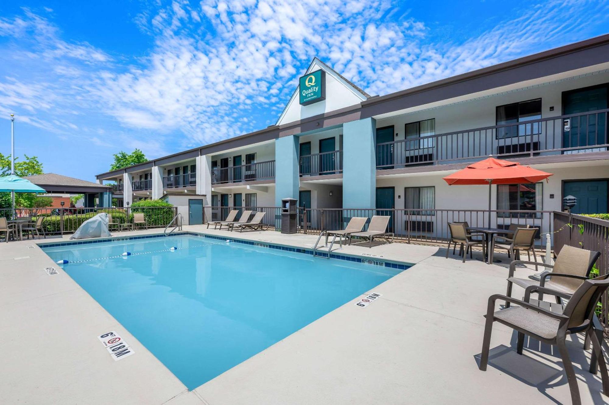 Quality Inn Pelham I-65 Exit 246 Bagian luar foto